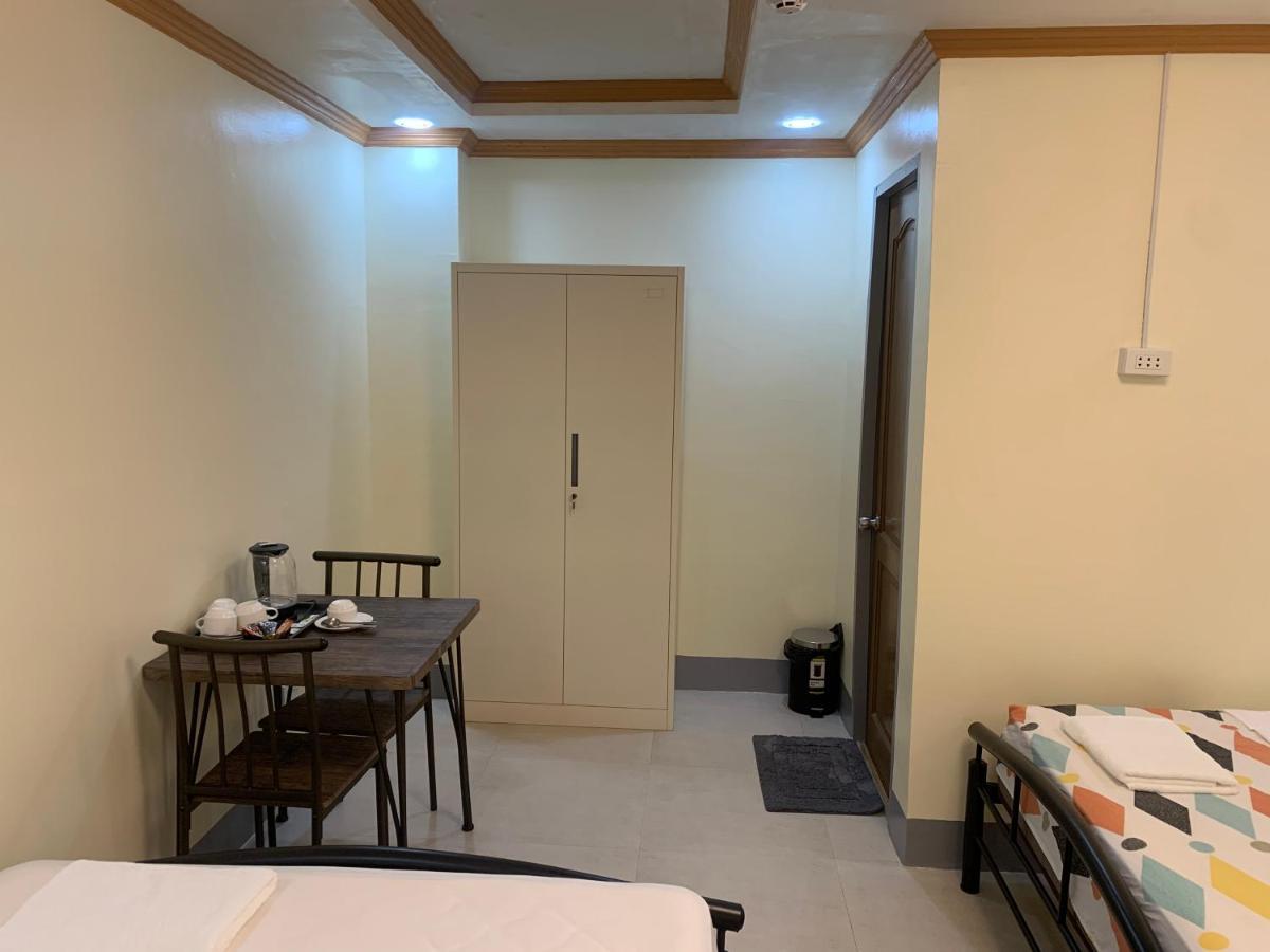 Zl Travelers Inn Batuan Екстериор снимка