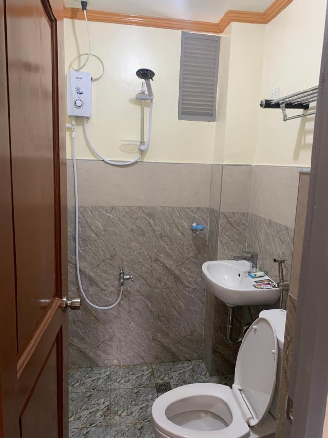 Zl Travelers Inn Batuan Екстериор снимка