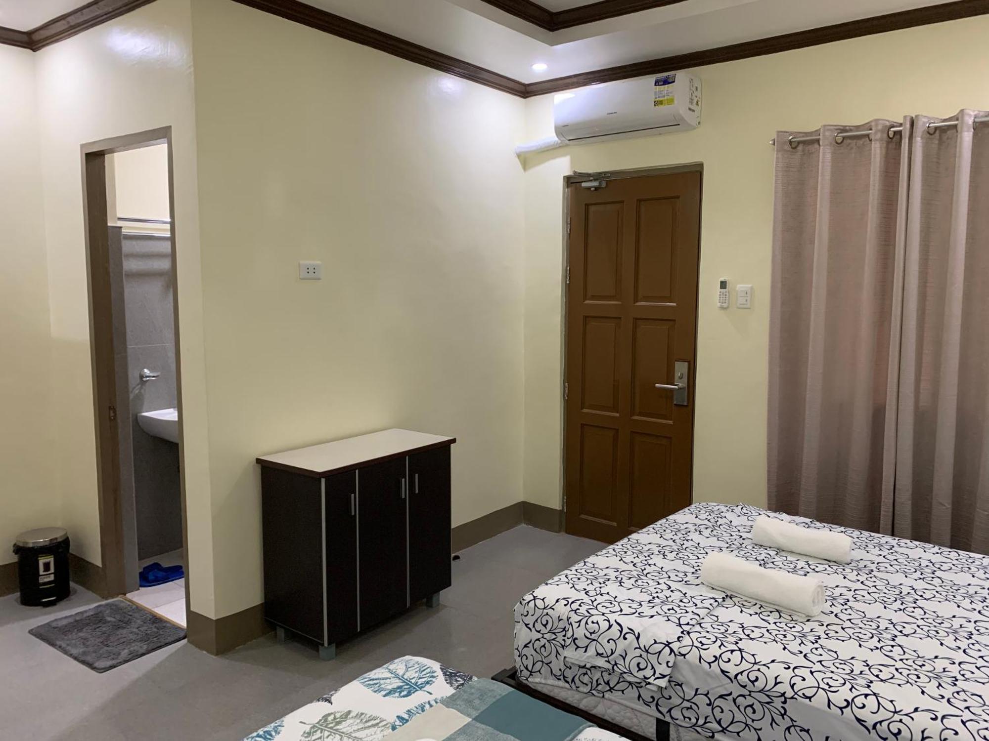 Zl Travelers Inn Batuan Екстериор снимка