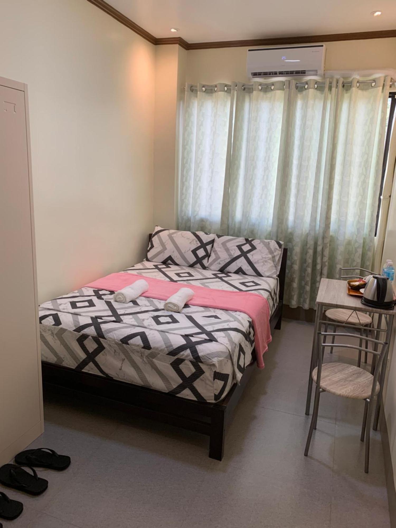 Zl Travelers Inn Batuan Екстериор снимка