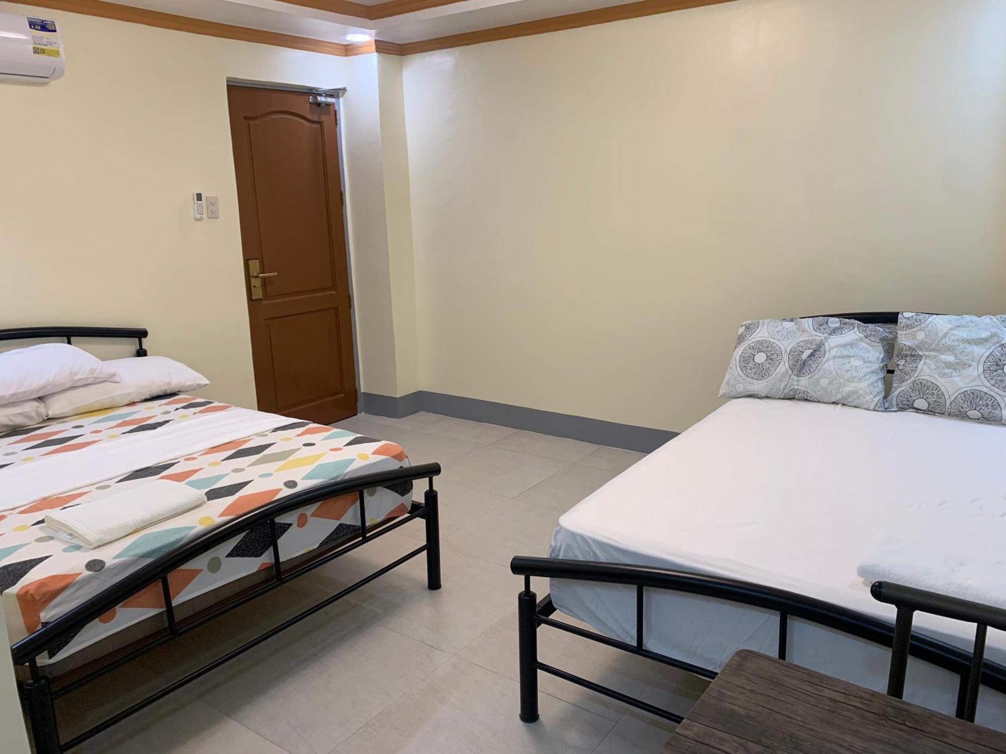 Zl Travelers Inn Batuan Екстериор снимка
