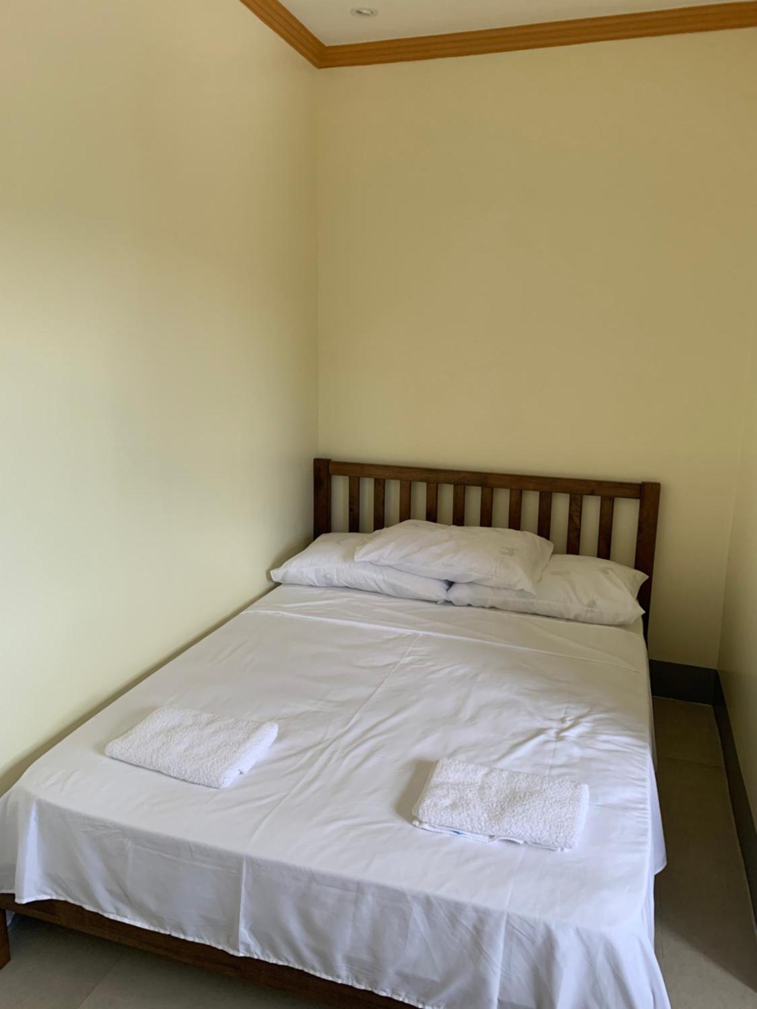 Zl Travelers Inn Batuan Екстериор снимка